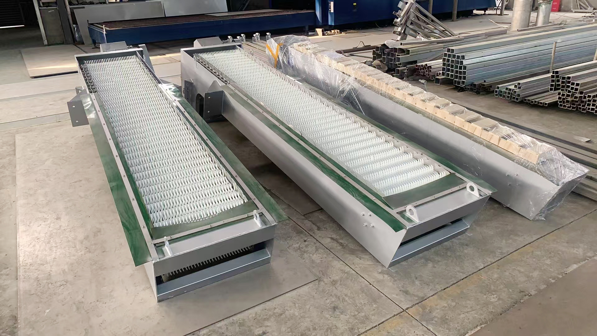 回轉耙式格柵除污機是保障整個水處理系統(tǒng)順暢運行的基石。