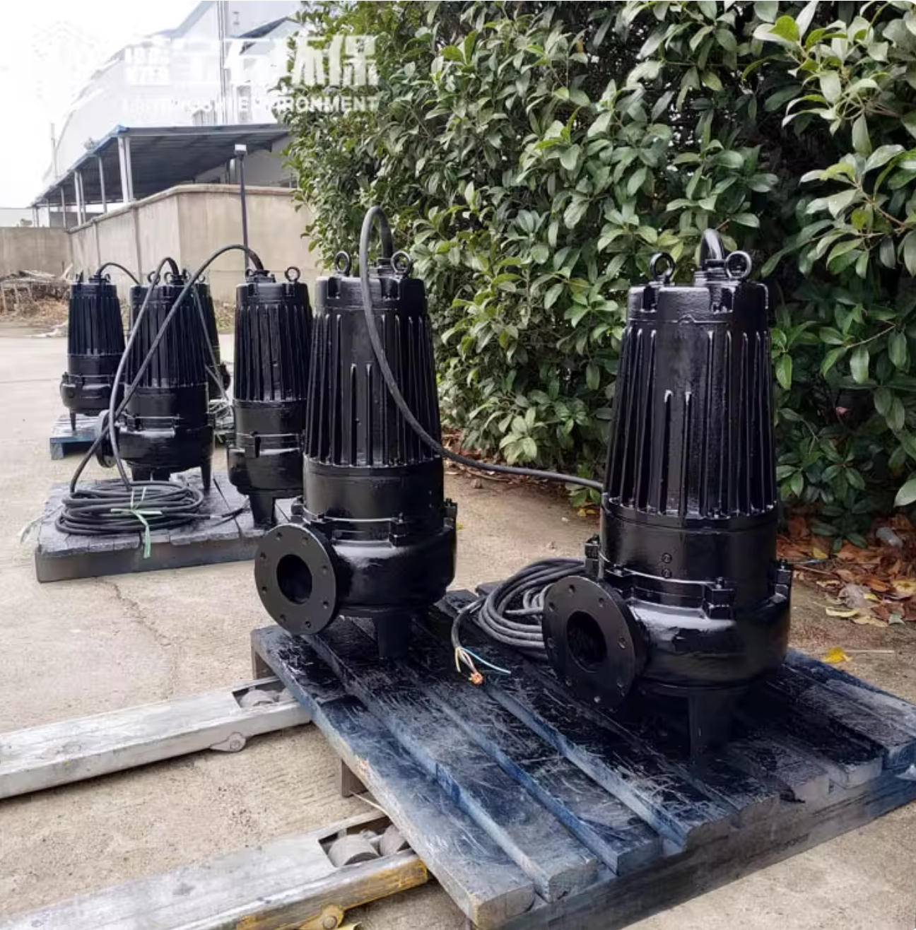 南京藍(lán)寶石環(huán)保有限公司與寧波某公司成功達(dá)成戰(zhàn)略合作，WQ型潛水排污泵助力高效污水處理